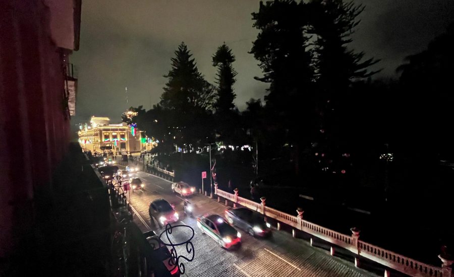 Apagón en el Centro de Xalapa, por cortocircuito en transformadores