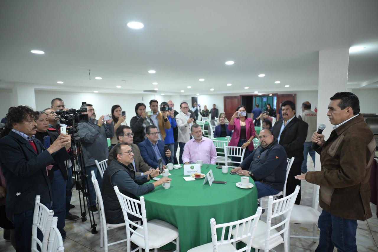 Realiza Congreso convivio con periodistas que cubren la fuente legislativa