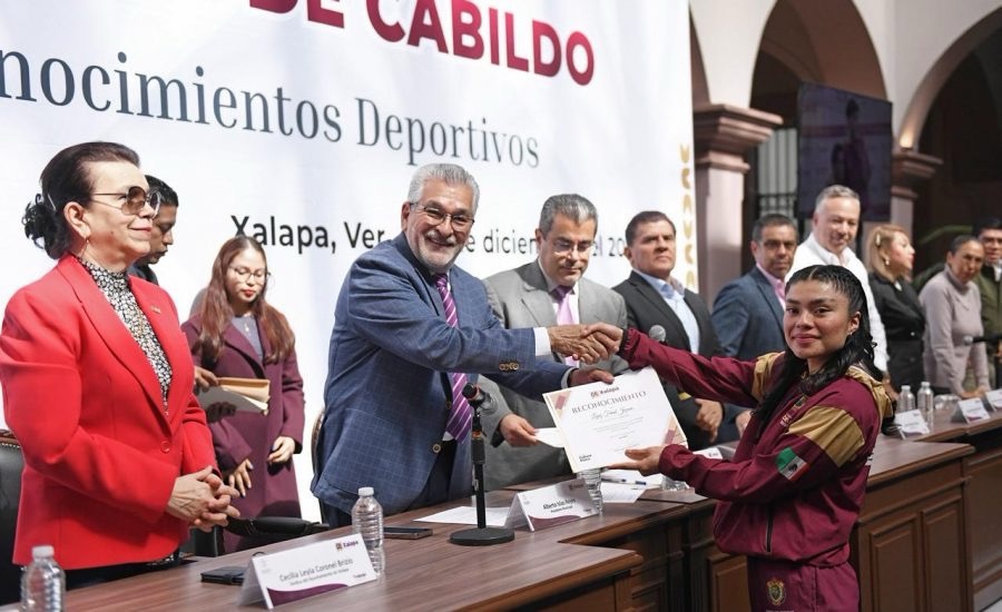 Reconoce Cabildo a deportistas y entrenadores xalapeños