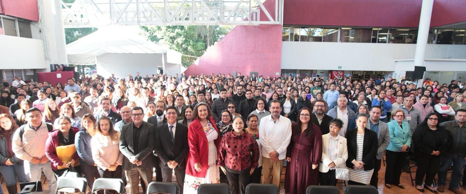 Ofertó SEV 464 plazas docentes para fortalecer cobertura en el ciclo 2025-2026