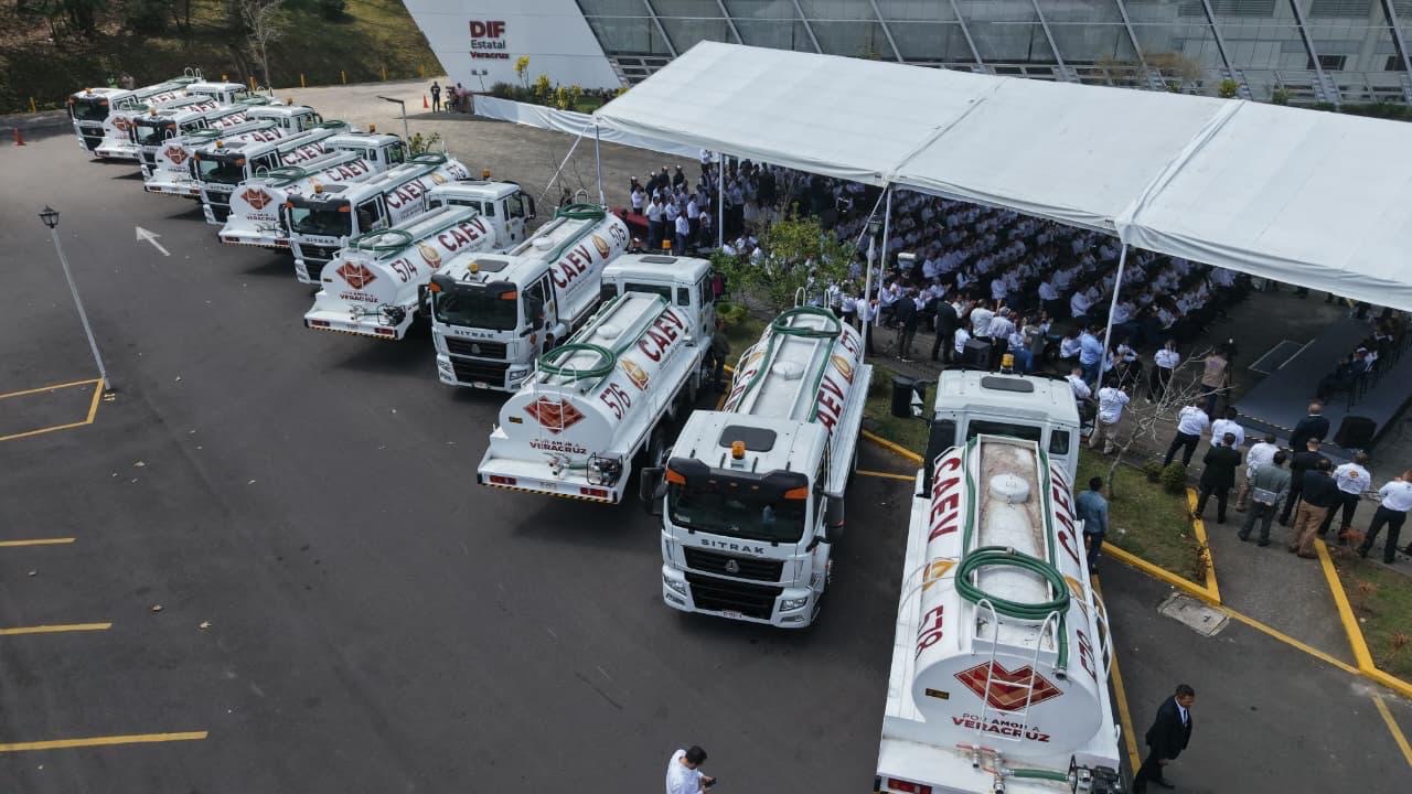 Amplía Rocío Nahle capacidad de respuesta para contingencias con 30 pipas para la CAEV